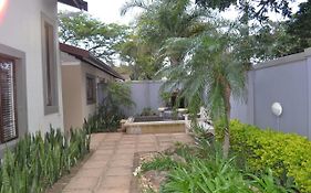 Mahogany Villa Guesthouse - Solar